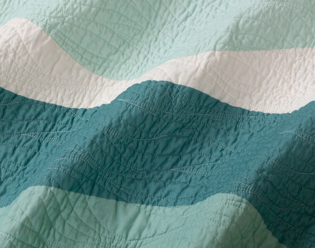 Ocean Blue Cotton Queen Quilt Set - Beach House Seaside Coral Waves Shell Maui Theme