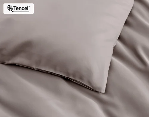 Close-up of the smooth surface on the corner of our Beachcomber BeechBliss Duvet Cover.