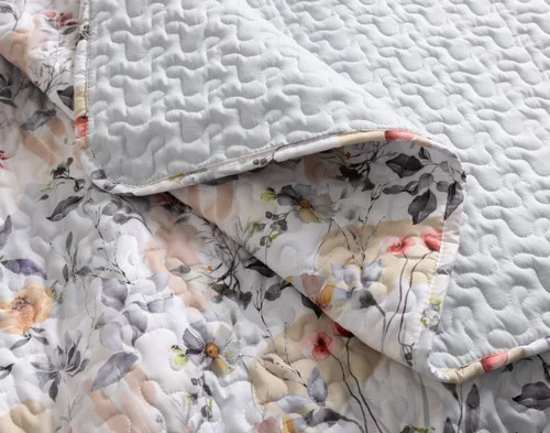 Close-up on a folded corner on our Morland Coverlet Set.