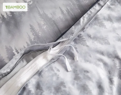 Close up view on the edge of our Mountainscape Duvet Cover.