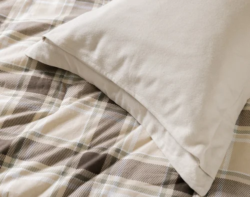Reverse view of our Timberline Cotton Flannel Comforter Set to show its smooth backing and envelope enclosure.