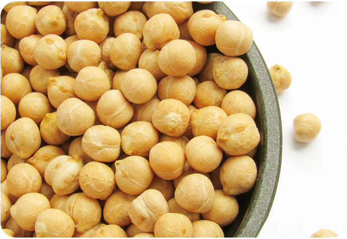 Raw chickpeas can be used as the basis of a picnic-friendly salad.